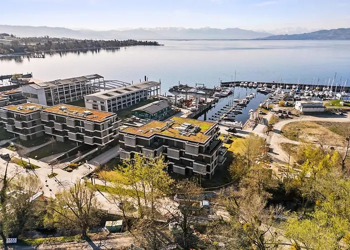 Werft - Luxus In Erster Seereihe Apartamento